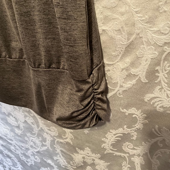 AB STUDIO Women's Gray Gathered Ruched Hem Short Sleeve‎ Top Plus Size XL - Picture 2 of 9